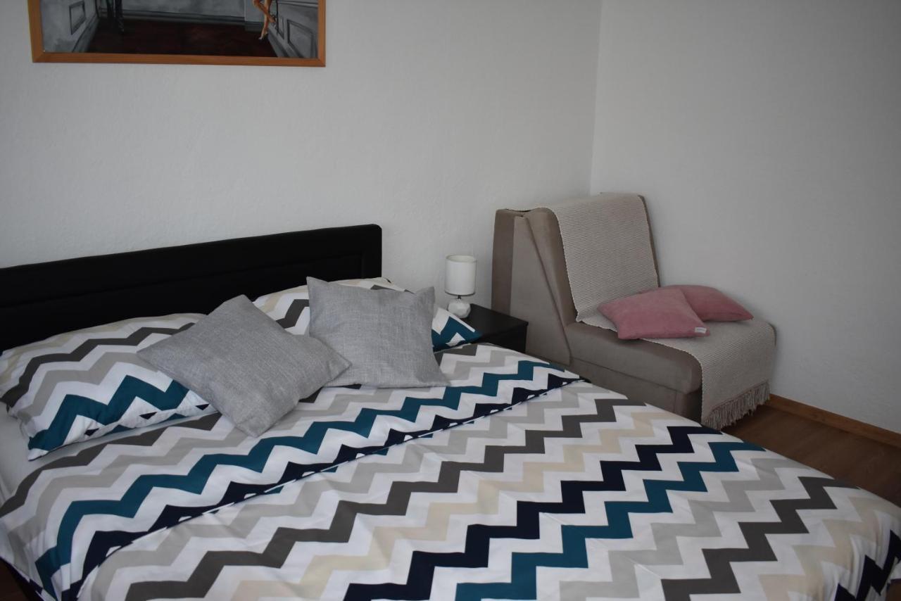 Apartman Rukavina Licko Petrovo Selo Dış mekan fotoğraf